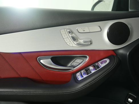 Used 2021 Mercedes-Benz GLC 300 image 8