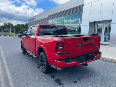 Used 2025 RAM 1500 Big Horn AWD/4WD image 3