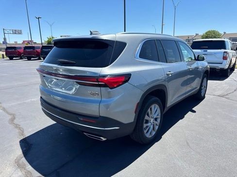 Used 2025 Buick Enclave Preferred FWD image 3