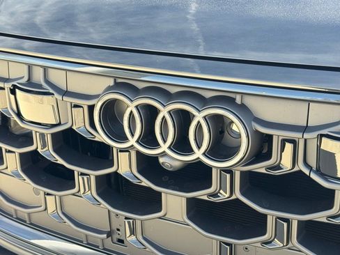 New 2026 Audi Q8 Prestige image 7
