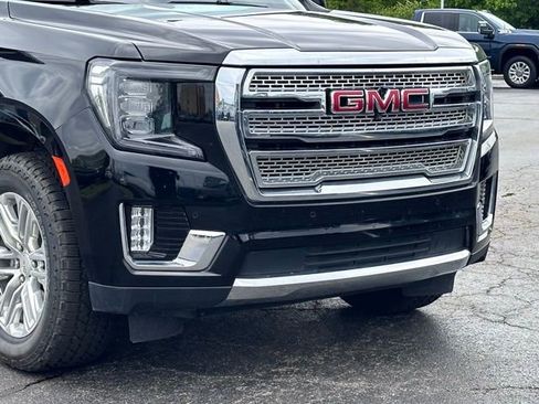 Used 2023 GMC Yukon SLT AWD/4WD image 2