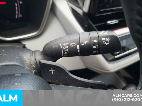 Used 2025 Toyota Corolla XSE FWD image 31