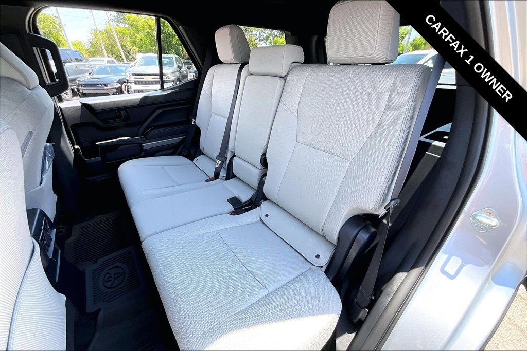 Used 2026 Toyota 4Runner SR5 AWD/4WD image 7