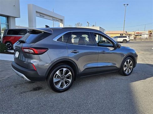 Used 2023 Ford Escape Platinum image 15