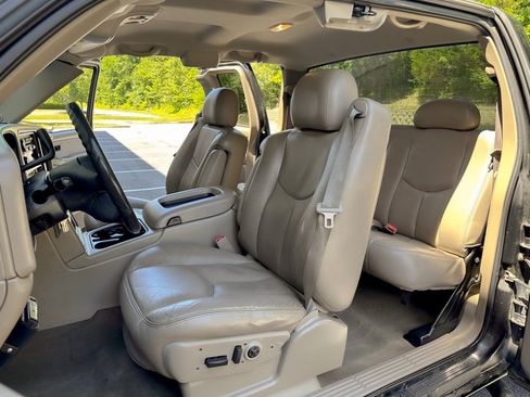 Used 2003 Chevrolet Silverado 2500 LT AWD/4WD image 18