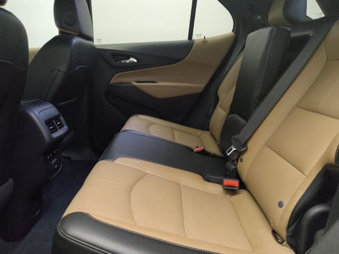 Used 2023 Chevrolet Equinox Premier AWD/4WD image 18