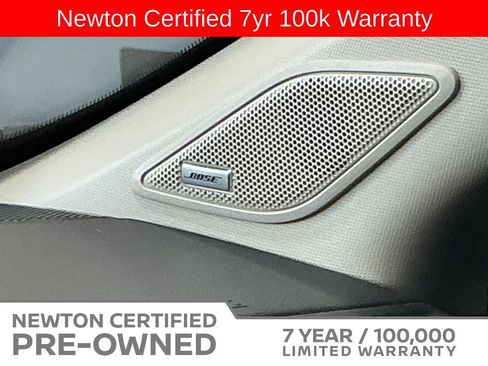 Used 2025 Nissan Murano SL AWD/4WD image 11