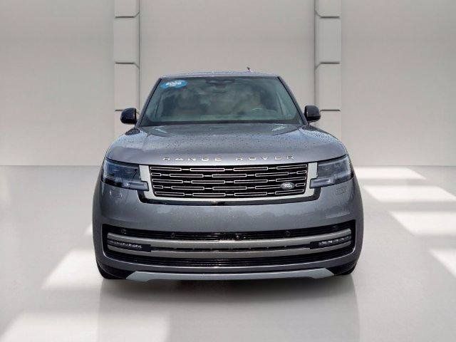 Used 2026 Land Rover Range Rover Long Wheelbase SE AWD/4WD image 8