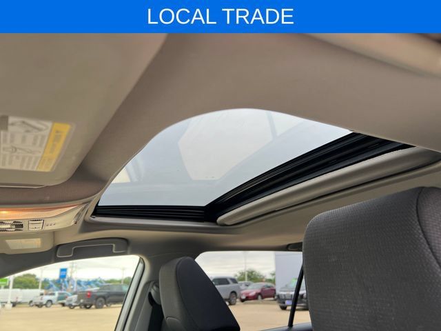 Used 2019 Toyota RAV4 XLE w/ Carpet Mat Package AWD/4WD image 11