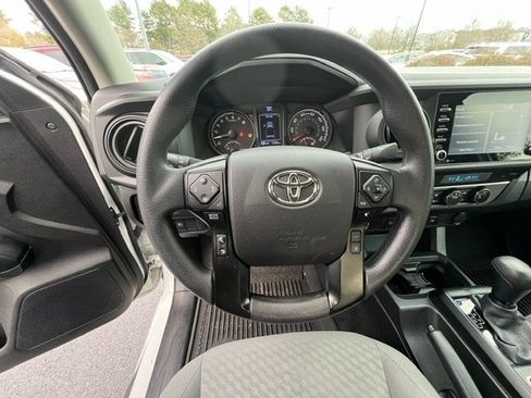 Used 2022 Toyota Tacoma SR image 10