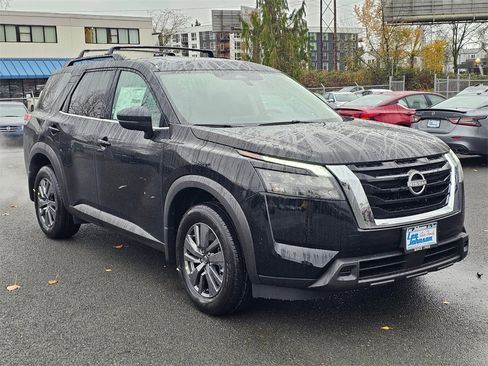 New 2025 Nissan Pathfinder SV w/ SV Premium Package image 3