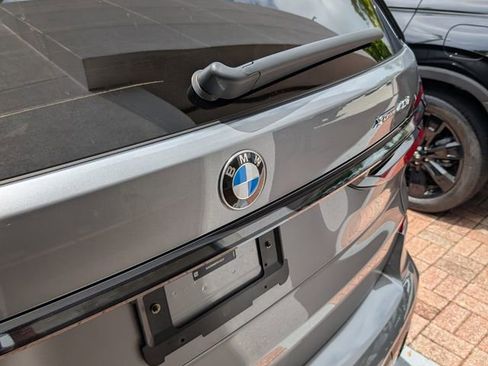 Used 2026 BMW X7 xDrive40i w/ M Sport Package AWD/4WD image 15