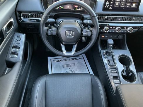 Used 2025 Honda Civic Sport image 13