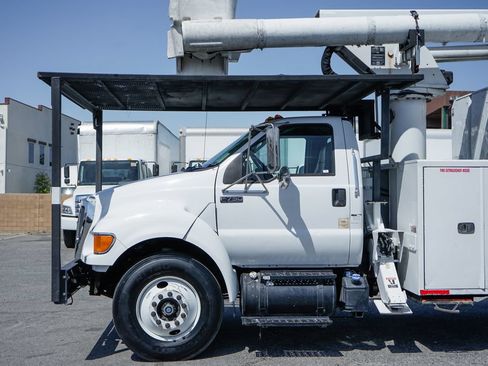 Used 2013 Ford F750 2WD Regular Cab Super Duty image 11