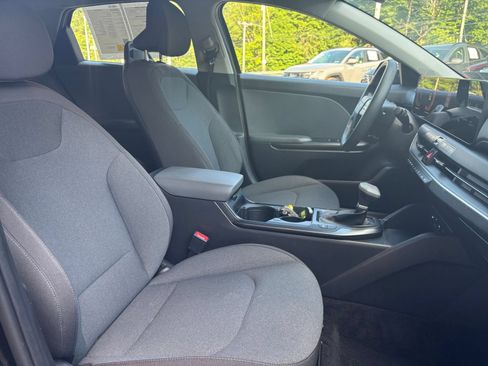 Used 2025 Kia K4 FWD image 22
