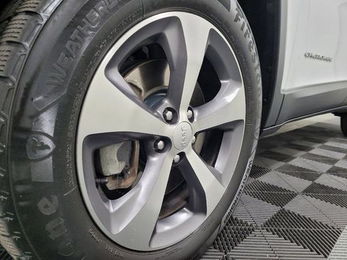 Used 2021 Jeep Cherokee Limited AWD/4WD image 31