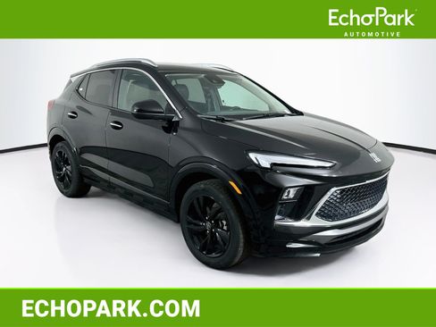 Used 2024 Buick Encore GX Sport Touring FWD image 1