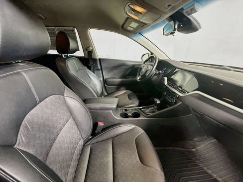 Used 2022 Kia Niro EX FWD image 27