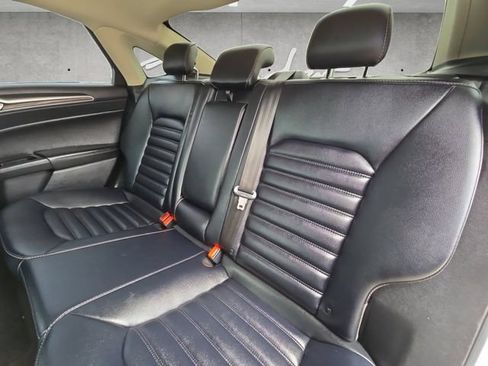 Used 2020 Ford Fusion SEL FWD image 22