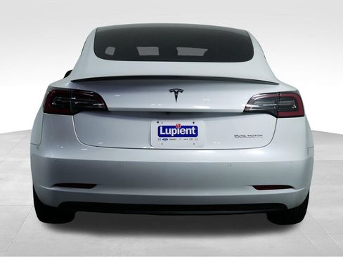 Used 2022 Tesla Model 3 Performance AWD/4WD image 9