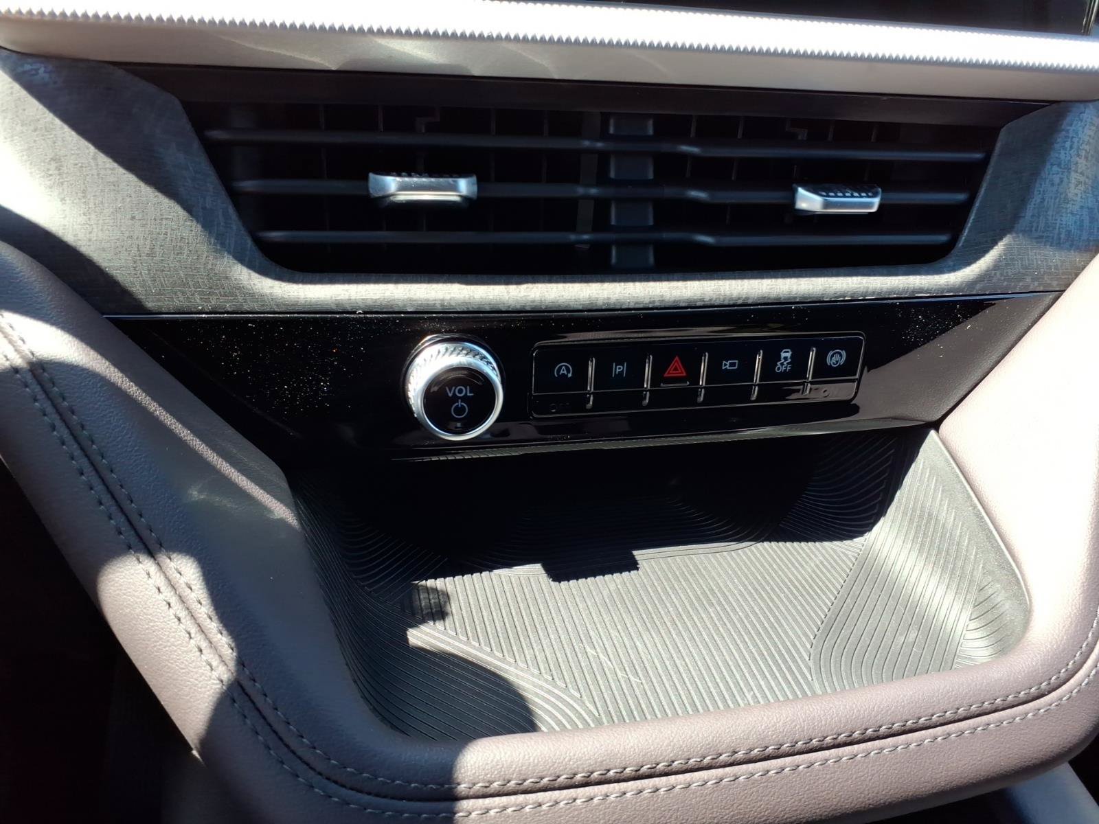 New 2027 Ford Explorer Platinum RWD image 19