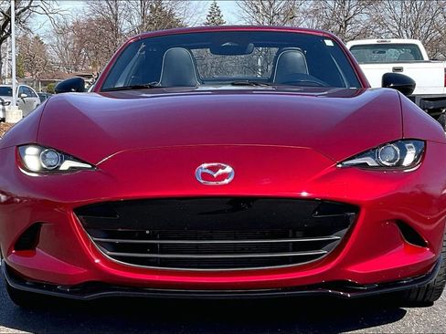 Certified 2025 MAZDA MX-5 Miata RF Club RWD image 3