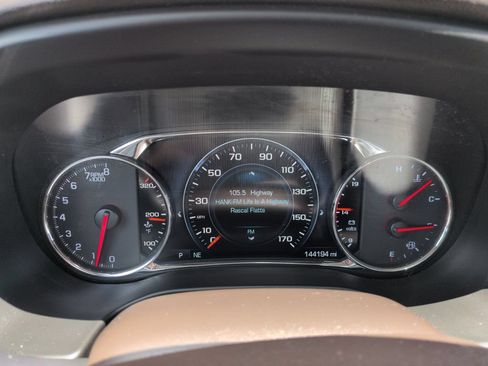 Used 2017 GMC Acadia Denali w/ Technology Package FWD image 15