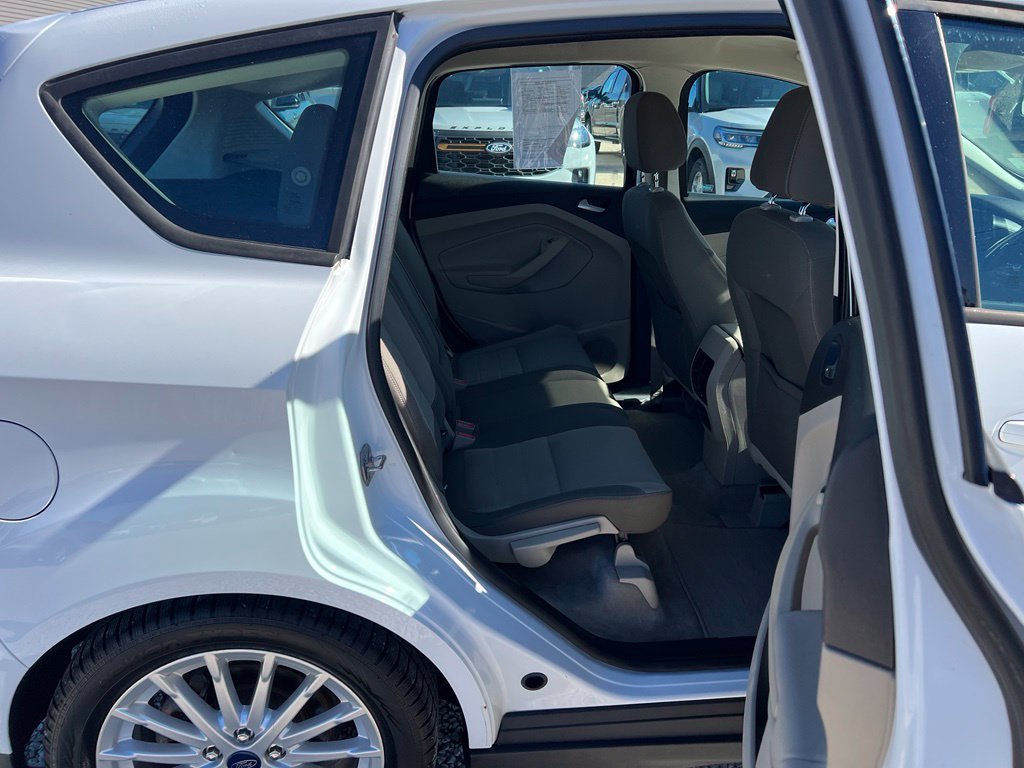 Used 2015 Ford C-MAX SE w/ Equipment Group 202A FWD image 17