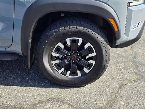 Used 2023 Nissan Frontier PRO-4X w/ Technology Package image 9