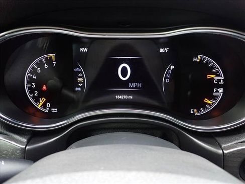 Used 2018 Jeep Grand Cherokee Altitude AWD/4WD image 23