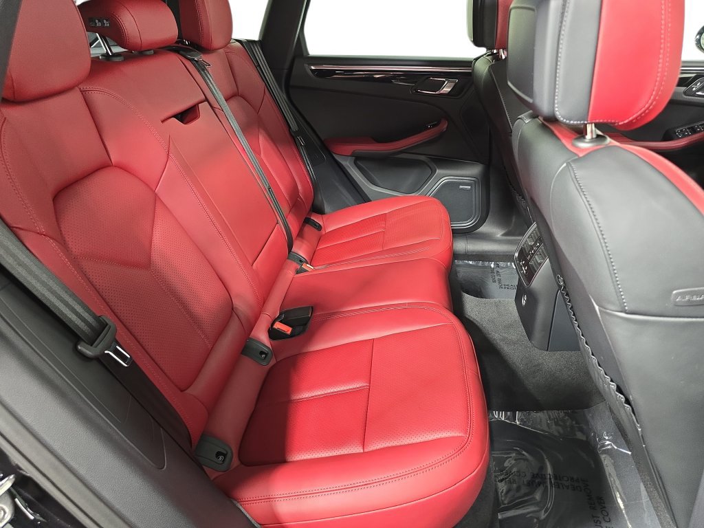 Certified 2026 Porsche Macan S AWD/4WD image 26