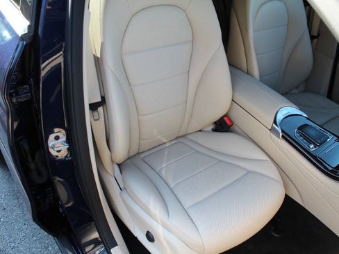 Used 2021 Mercedes-Benz GLC 300 4MATIC Coupe image 14