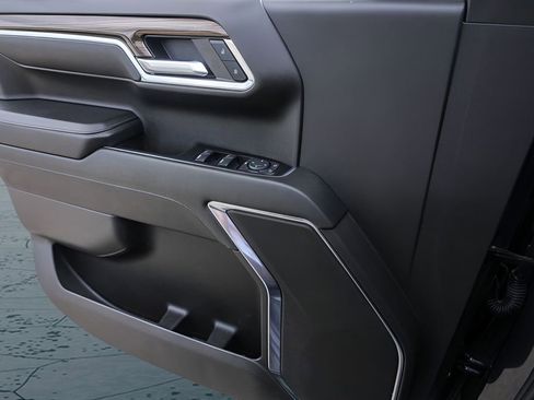 Used 2024 Chevrolet Silverado 1500 LT image 24