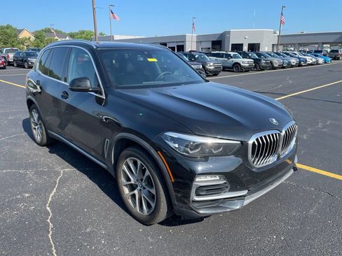 Used 2019 BMW X5 xDrive40i w/ Premium Package 2 AWD/4WD image 3