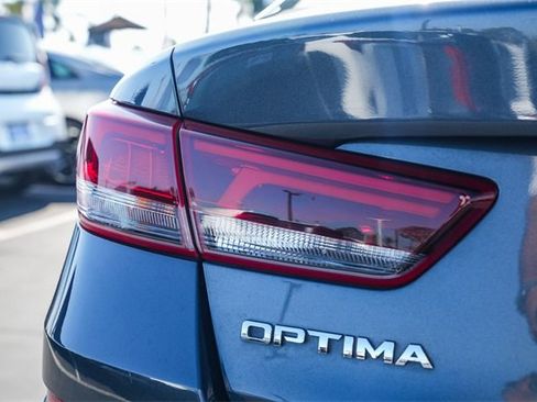 Used 2020 Kia Optima SE image 9