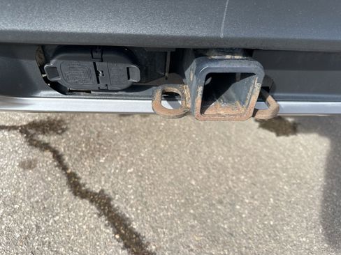 Used 2022 Ford Explorer Limited w/ Equipment Group 301A image 10