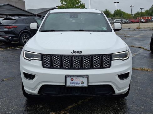 Used 2022 Jeep Grand Cherokee Laredo X image 8