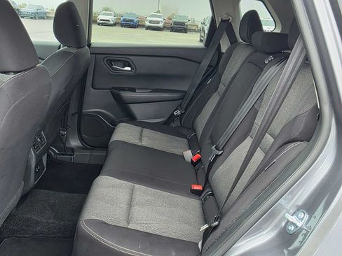 Used 2025 Nissan Rogue SV AWD/4WD image 16