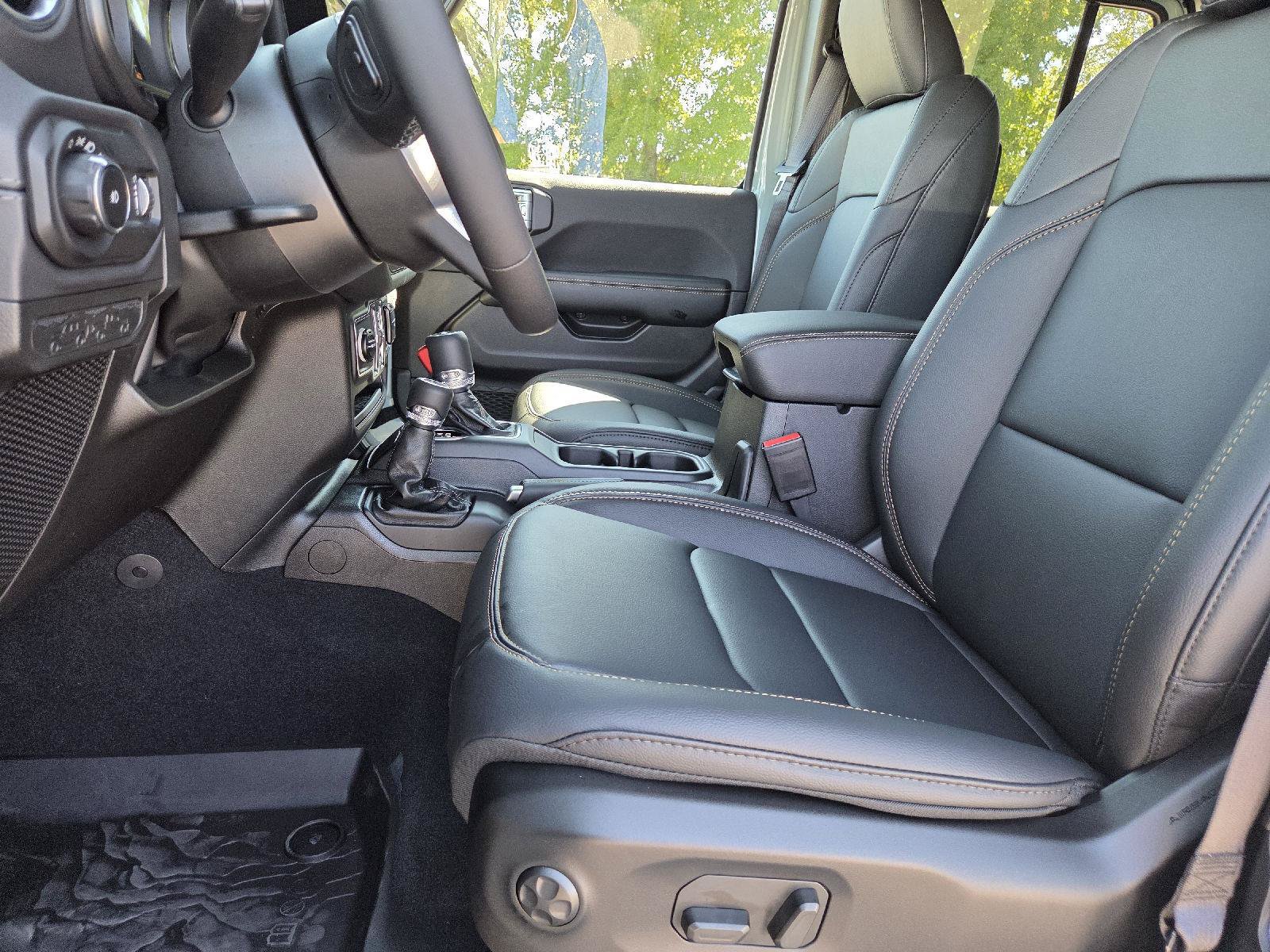 New 2027 Jeep Wrangler Unlimited Sahara AWD/4WD image 26