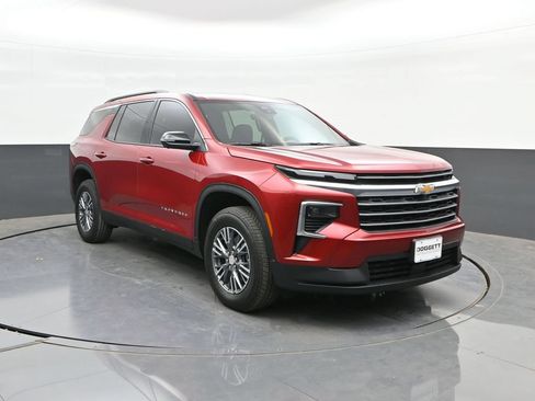 Used 2026 Chevrolet Traverse LT w/ Driver Confidence Package FWD image 22