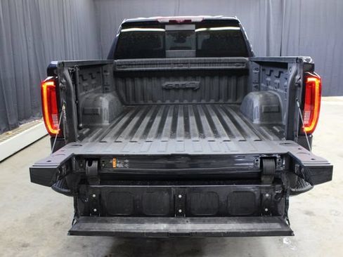 Used 2024 GMC Sierra 1500 AT4 w/ Technology Package AWD/4WD image 46