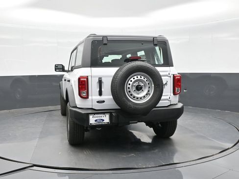 New 2025 Ford Bronco 4-Door image 4