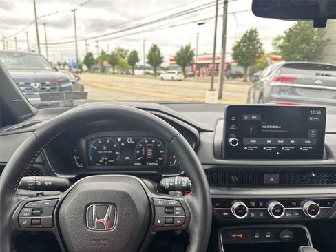 Used 2026 Honda CR-V TrailSport image 11