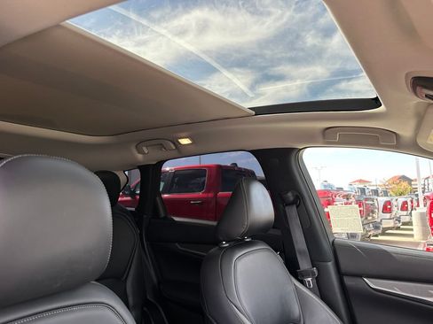 Used 2023 INFINITI QX50 Luxe FWD image 19
