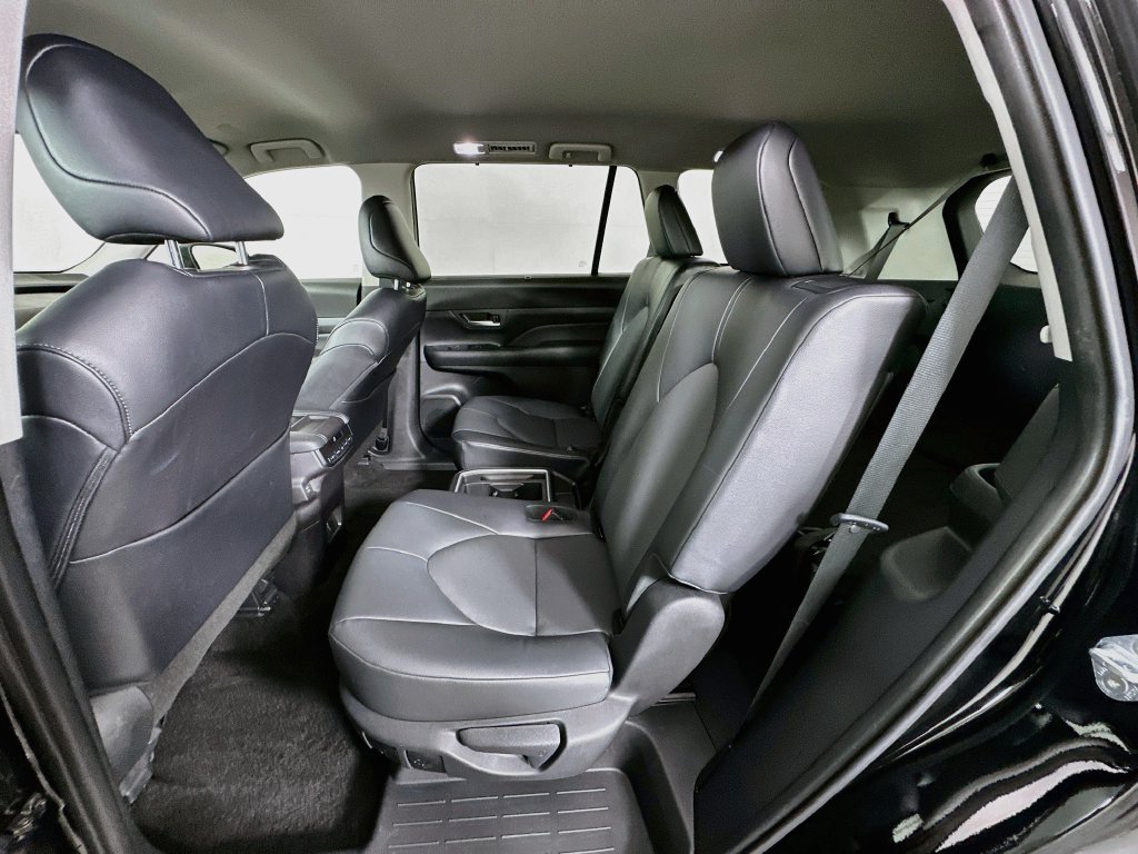 Used 2025 Toyota Grand Highlander FWD image 24
