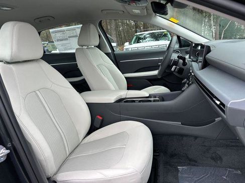 New 2026 Hyundai Sonata SEL FWD image 12