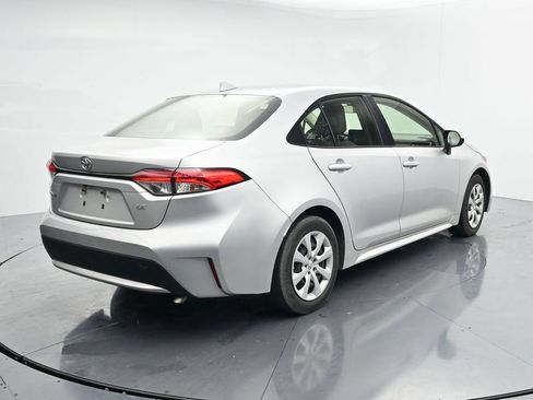 Used 2022 Toyota Corolla LE FWD image 7