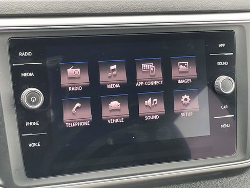 Used 2018 Volkswagen Atlas SE FWD image 24