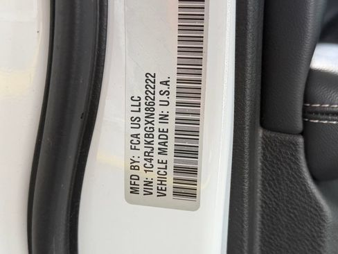 Used 2022 Jeep Grand Cherokee L Limited AWD/4WD image 34