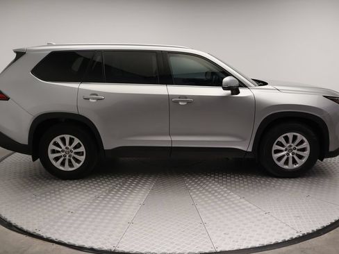 Used 2024 Toyota Grand Highlander FWD image 7